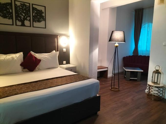 Golden H Hotel Bedzsája Kültér fotó